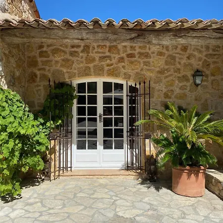 La Tarente Domaine Prive Homestay *